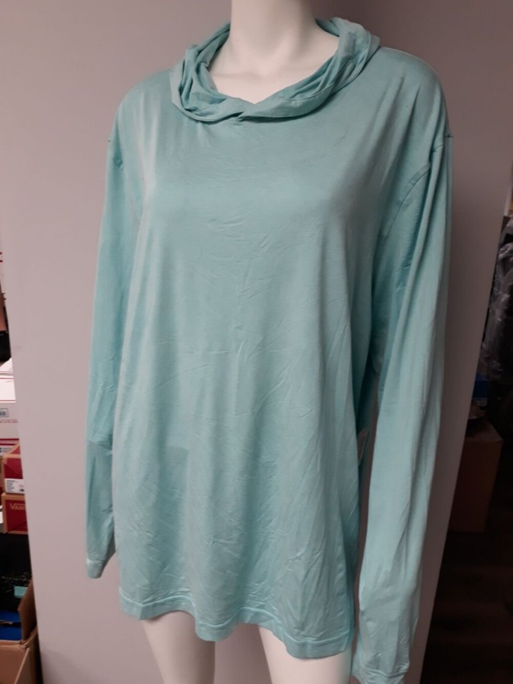 UPF 50 Women's Pull Over Shirt  Blue  Size XL NEW WITH TAGS!